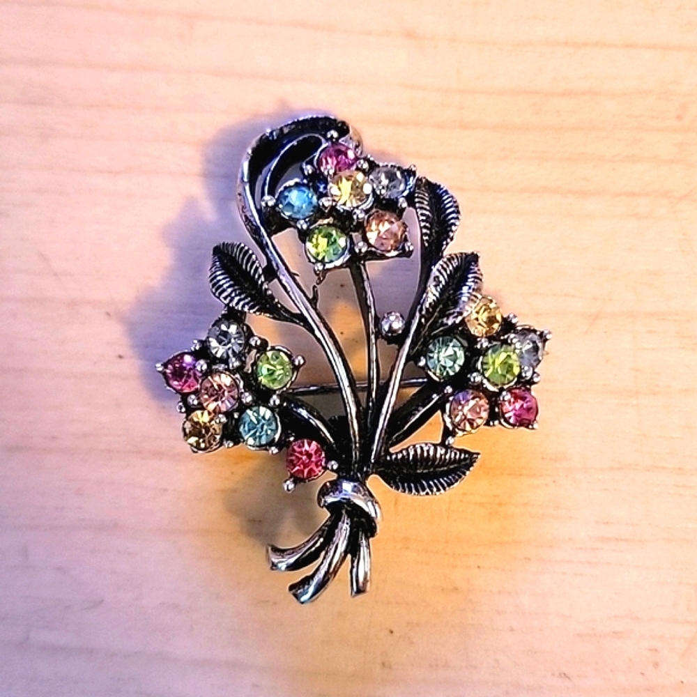 Vintage Mid-Century 50s Silver Tone Brooch Pin Pink Blue Yellow Glass Rhinestone